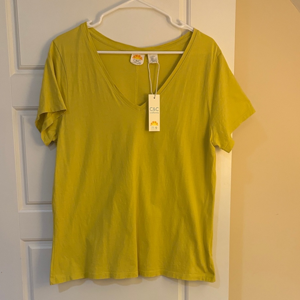 C&C California Gold 100% Cotton Vneck TShirt (L) NWT